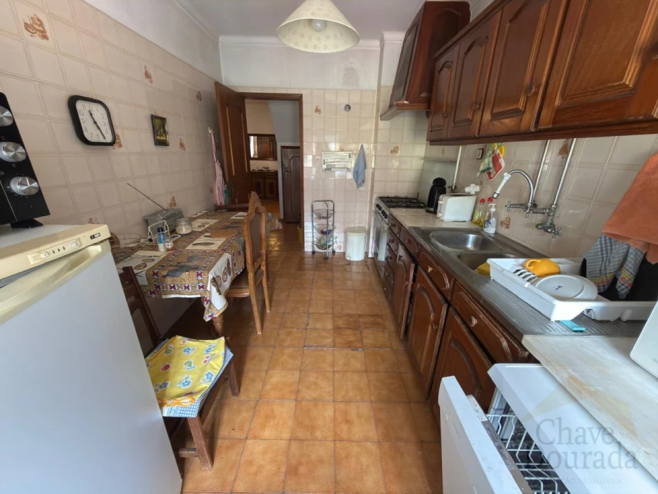 Apartamento T3 para Venda em Santo Antonio dos Olivais Foto 18