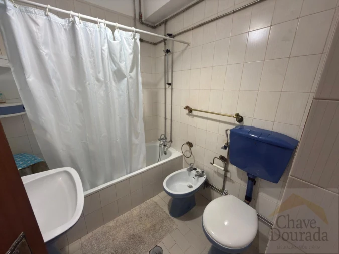Apartamento T3 para Venda em Santo Antonio dos Olivais Foto 12