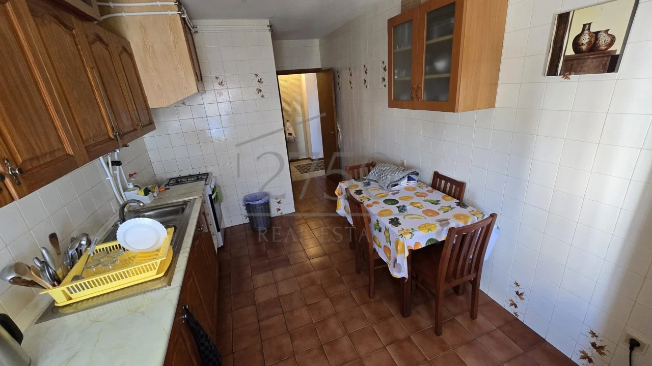 Apartamento T2 para Venda em Algueirão-Mem Martins Foto 2