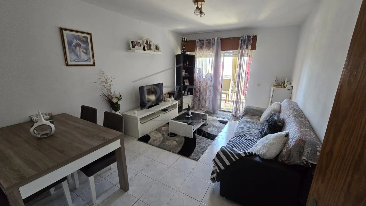 Apartamento T2 para Venda em Algueirão-Mem Martins Foto 6