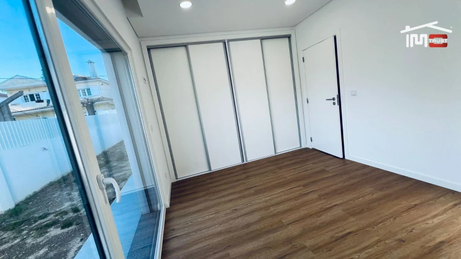 Moradia T5 para Venda em Atalaia e Alto Estanqueiro-Jardia Foto 35