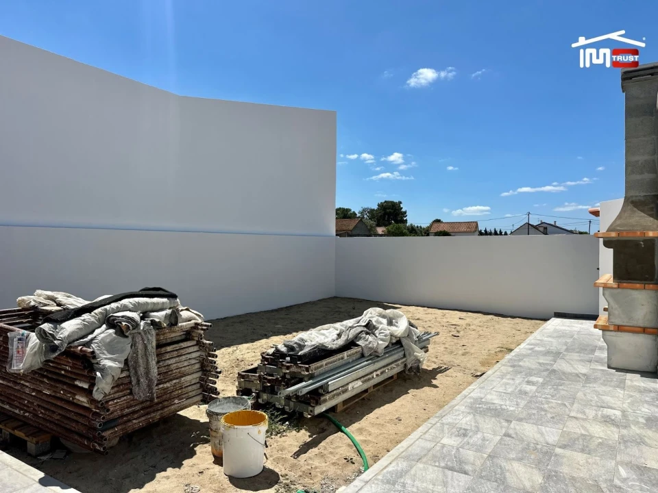 Moradia T5 para Venda em Atalaia e Alto Estanqueiro-Jardia Foto 24