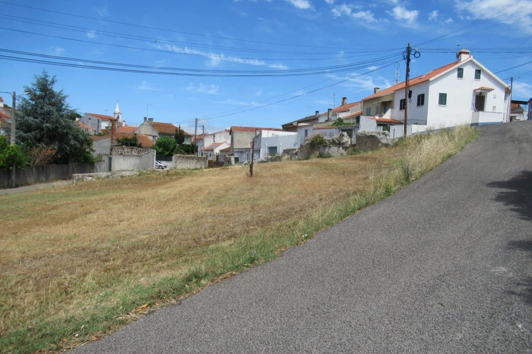 Terreno para Venda em Brogueira, Parceiros de Igreja e Alcorochel Foto 1