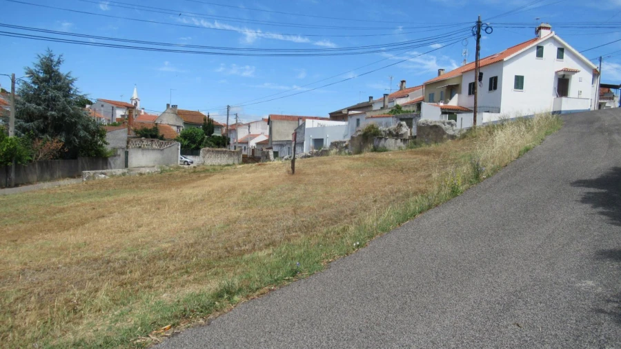 Terreno para Venda em Brogueira, Parceiros de Igreja e Alcorochel
