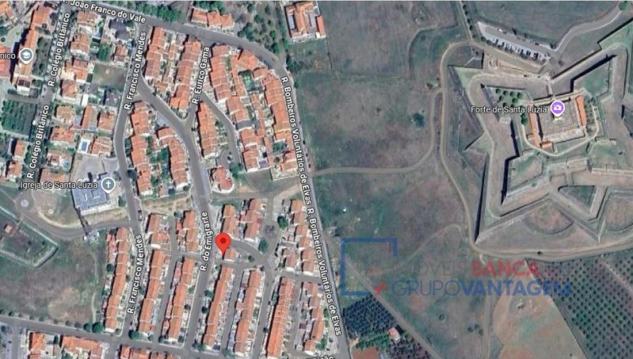 Moradia T3 para Venda em Assunção, Ajuda, Salvador e Santo Ildefonso Foto 8