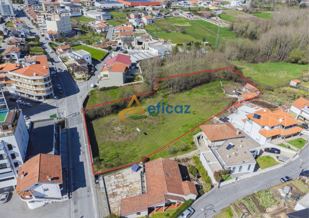 Terreno Misto para Venda em Paços de Ferreira Foto 2