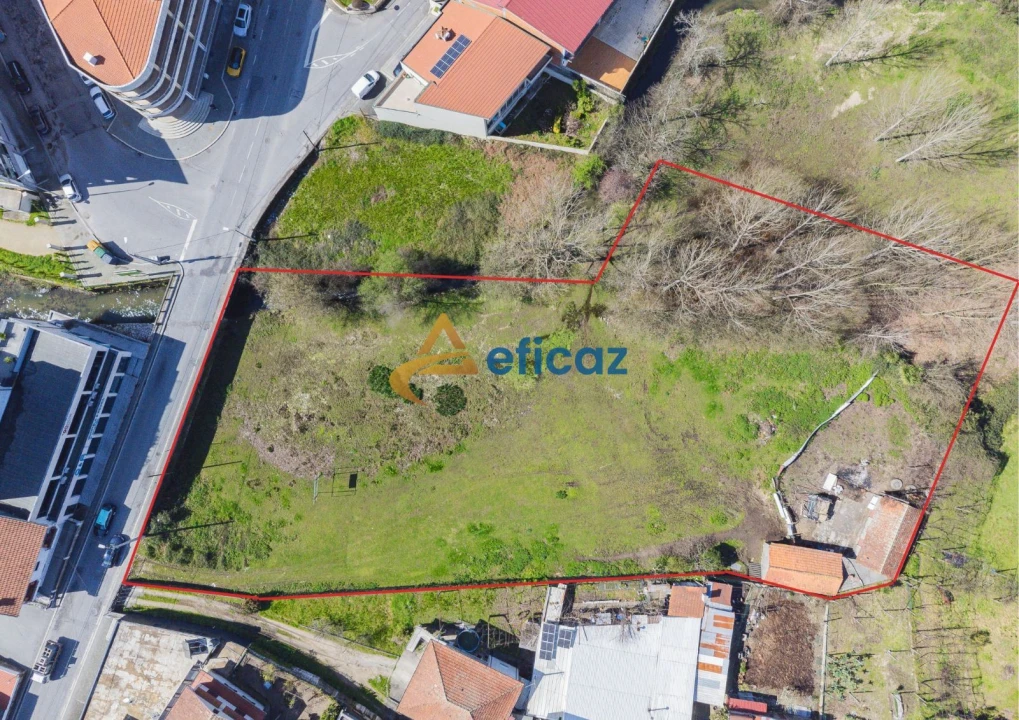 Terreno Misto para Venda em Paços de Ferreira Foto 3