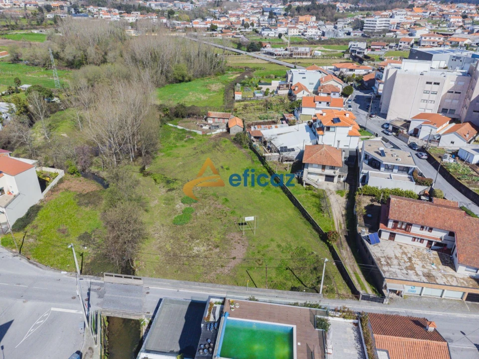 Terreno Misto para Venda em Paços de Ferreira Foto 6