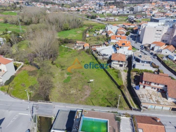 Terreno Misto para Venda em Paços de Ferreira