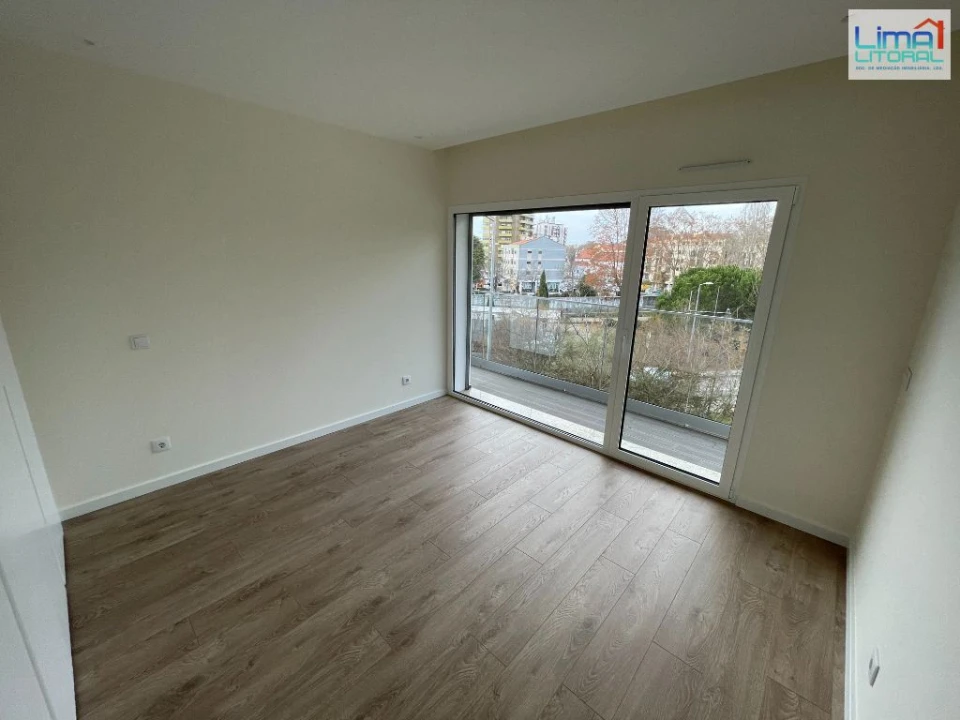 Apartamento T3 para Arrendamento em Leiria, Pousos, Barreira e Cortes Foto 11