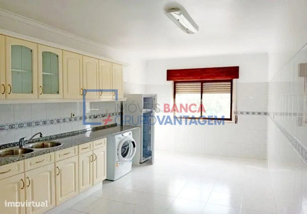 Apartamento T1 para Venda em Queluz e Belas Foto 10