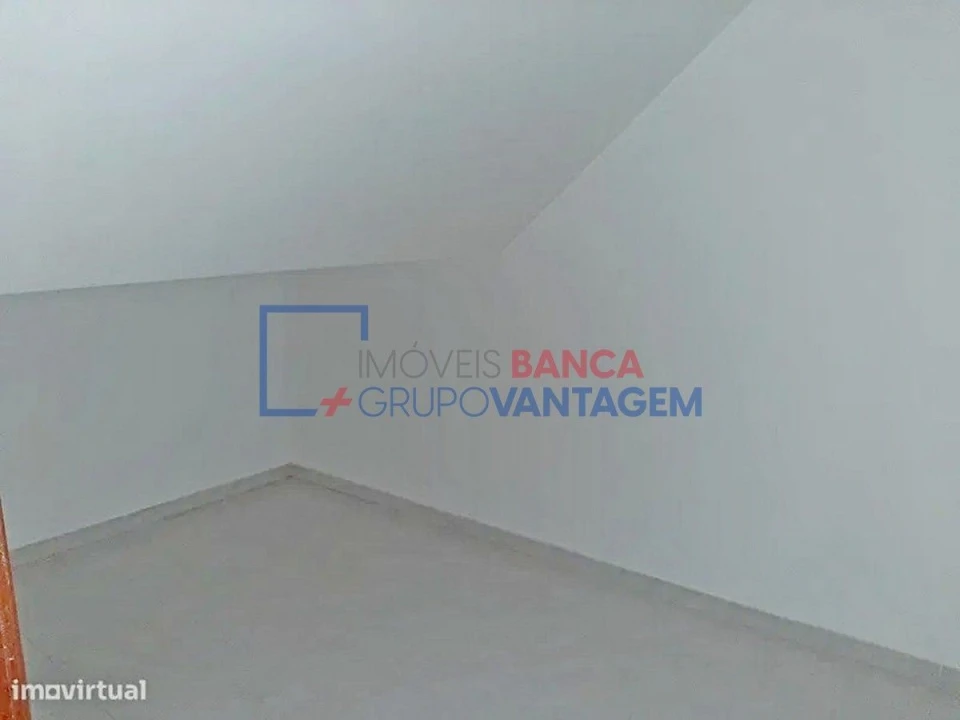 Apartamento T1 para Venda em Queluz e Belas Foto 12