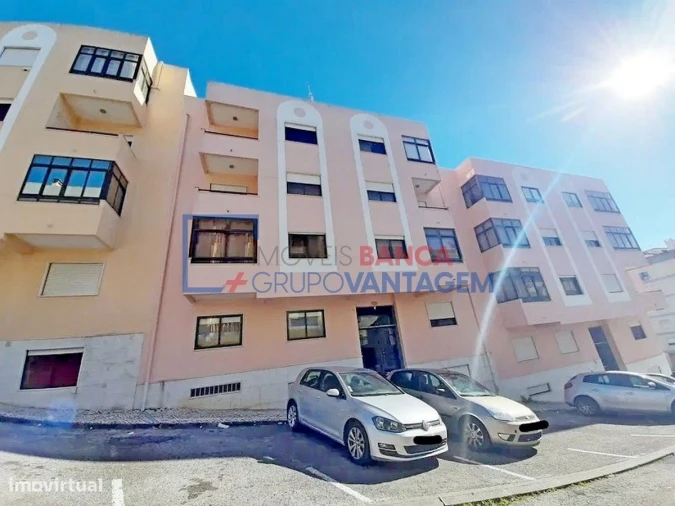 Apartamento T1 para Venda em Queluz e Belas Foto 2
