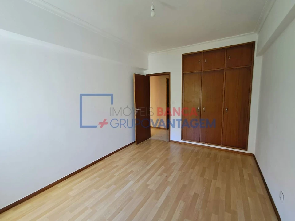 Apartamento T2 para Venda em Cacém e São Marcos Foto 17