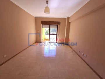 Apartamento T2 para Venda em Cacém e São Marcos