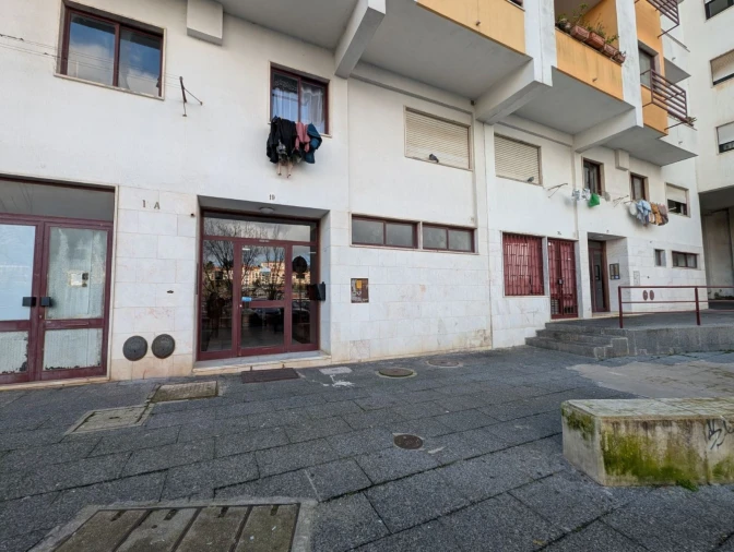 Apartamento T2 para Venda em Cacém e São Marcos Foto 3