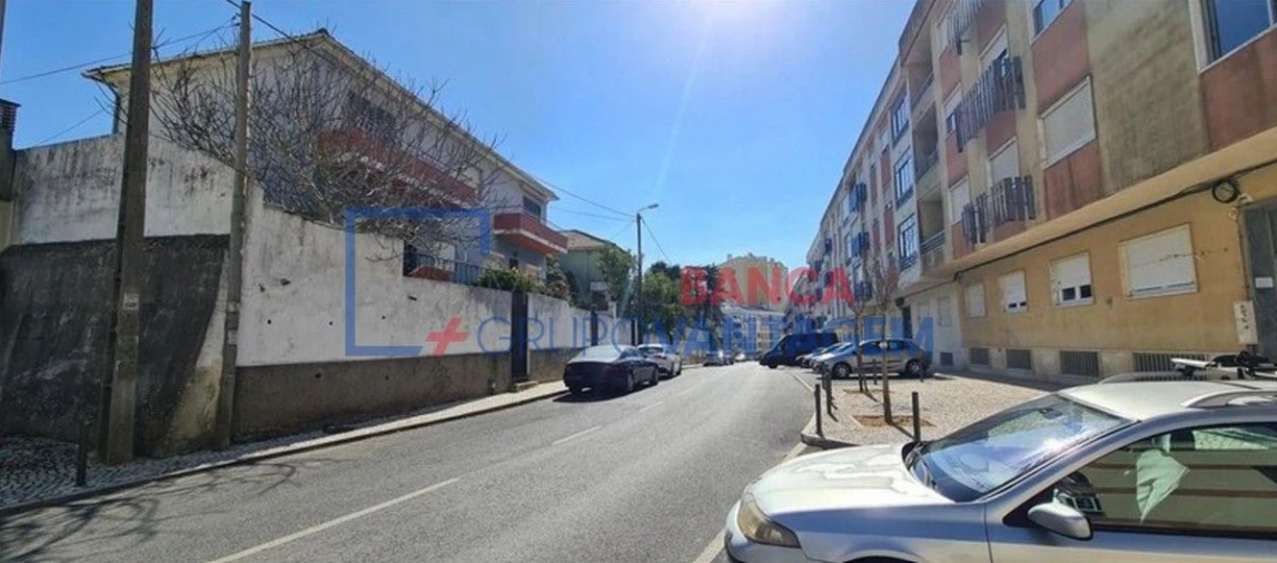 Apartamento T2 para Venda em Agualva e Mira-Sintra Foto 7