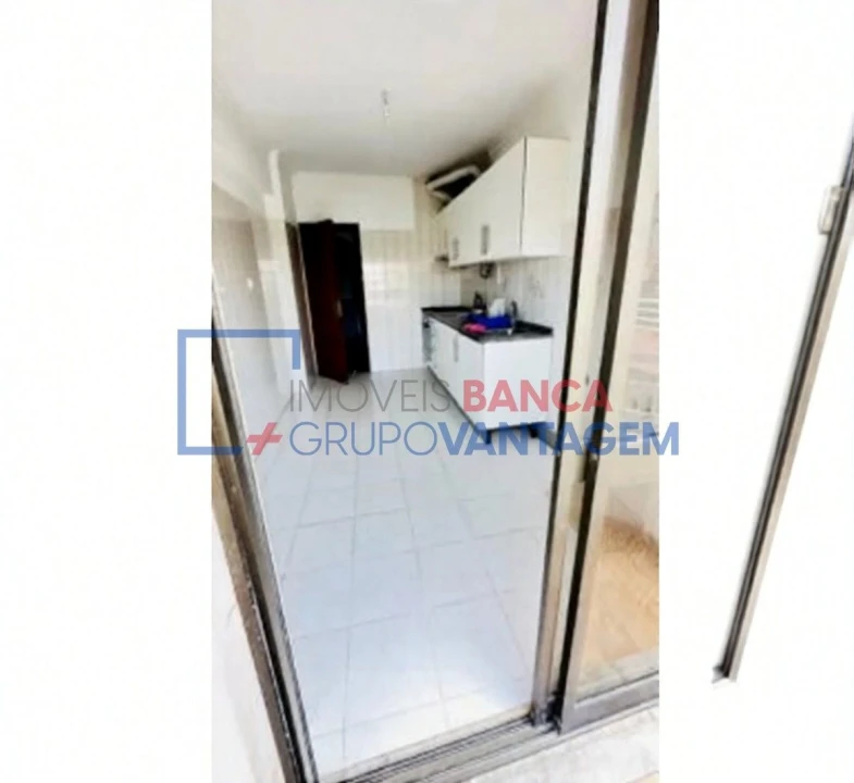 Apartamento T2 para Venda em Cacém e São Marcos Foto 11