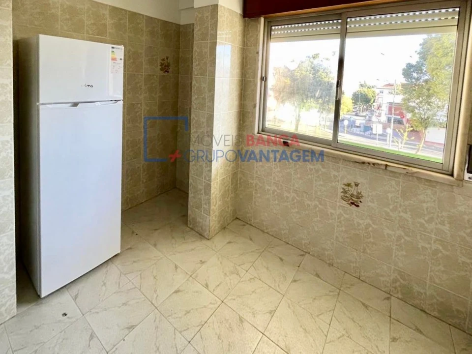 Apartamento T2 para Venda em Agualva e Mira-Sintra Foto 12