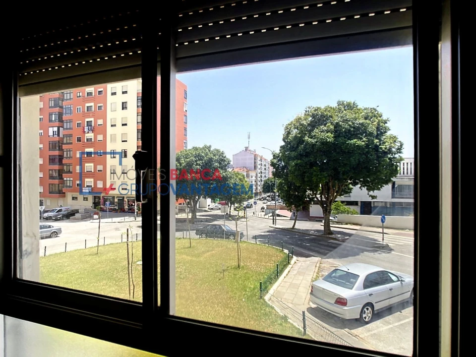 Apartamento T2 para Venda em Agualva e Mira-Sintra Foto 6