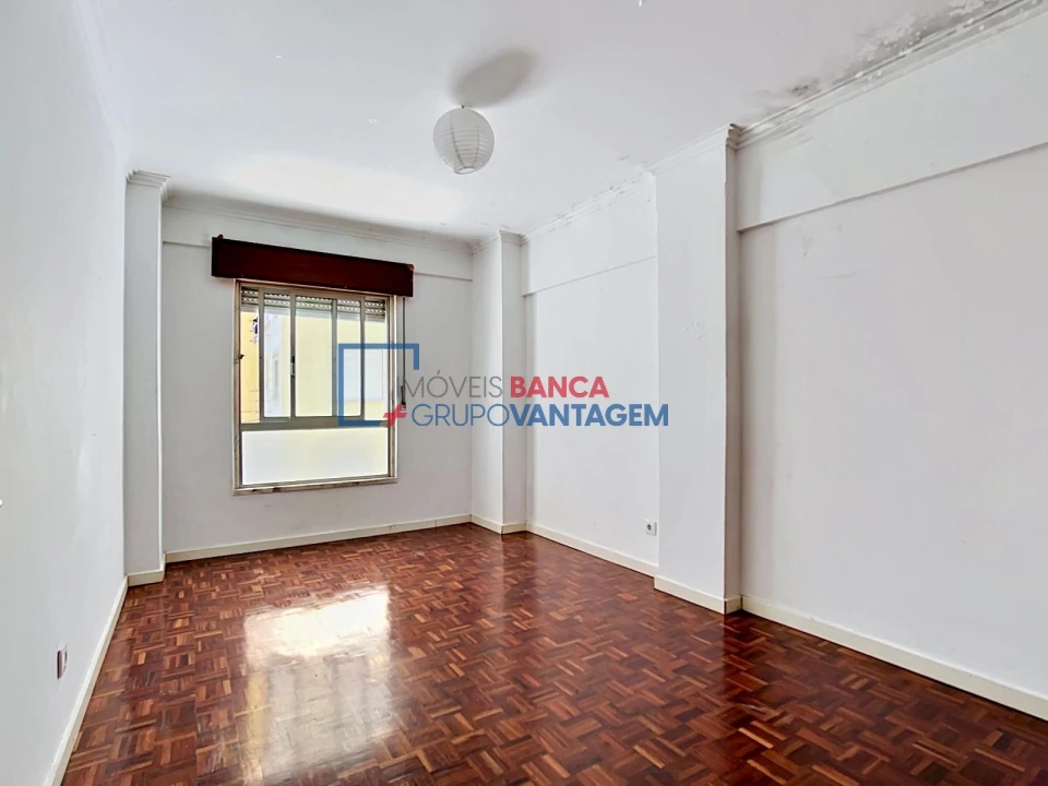 Apartamento T2 para Venda em Agualva e Mira-Sintra Foto 7