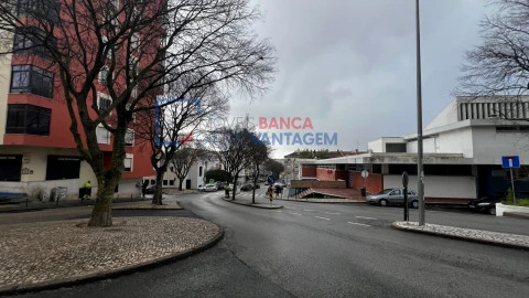Apartamento T2 para Venda em Agualva e Mira-Sintra