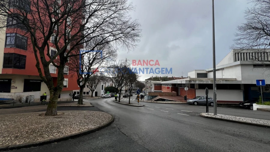 Apartamento T2 para Venda em Agualva e Mira-Sintra Foto 15