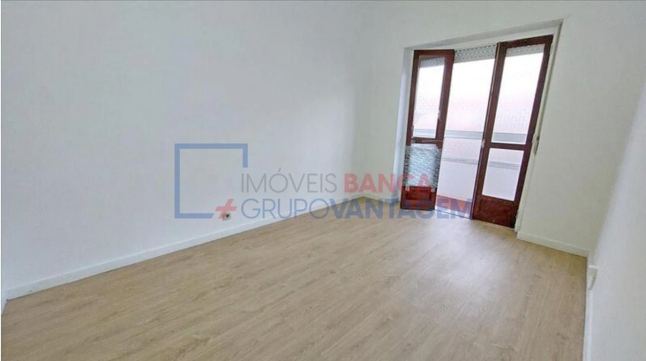 Apartamento T2 para Venda em Algueirão-Mem Martins Foto 4