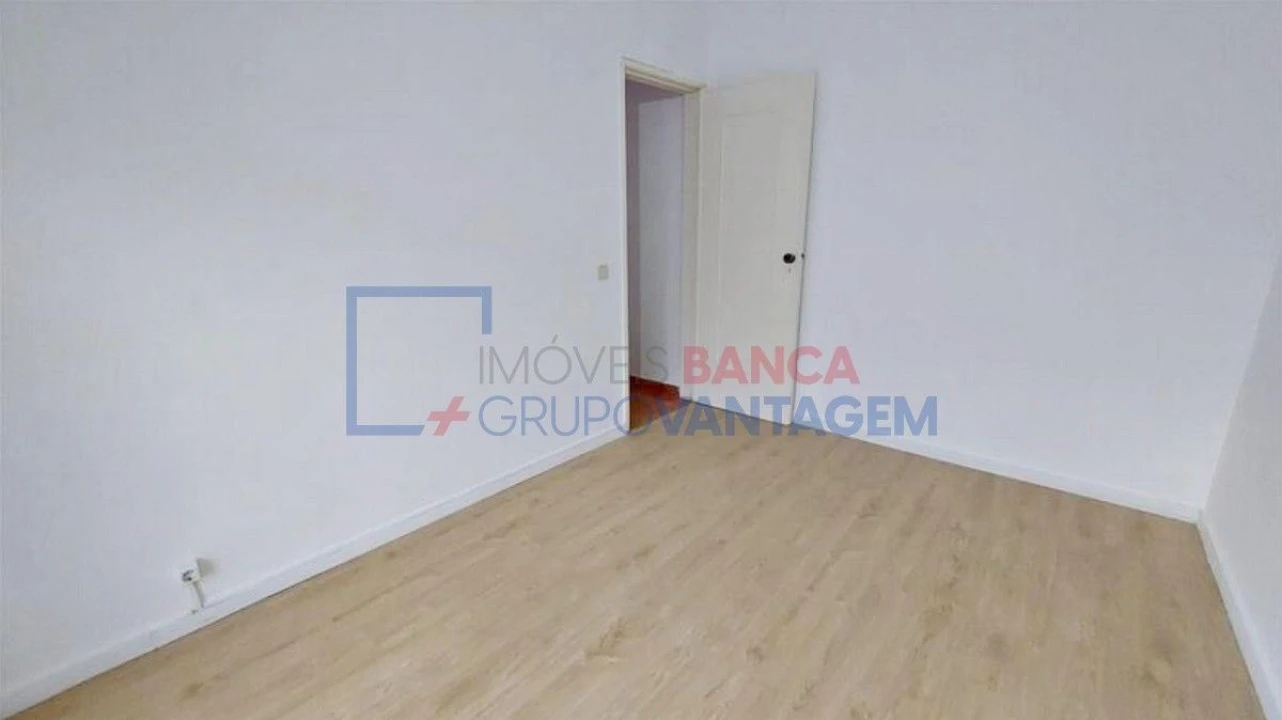 Apartamento T2 para Venda em Algueirão-Mem Martins Foto 14