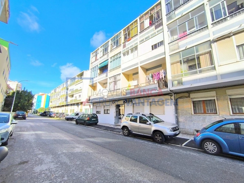 Apartamento T2 para Venda em Algueirão-Mem Martins Foto 25