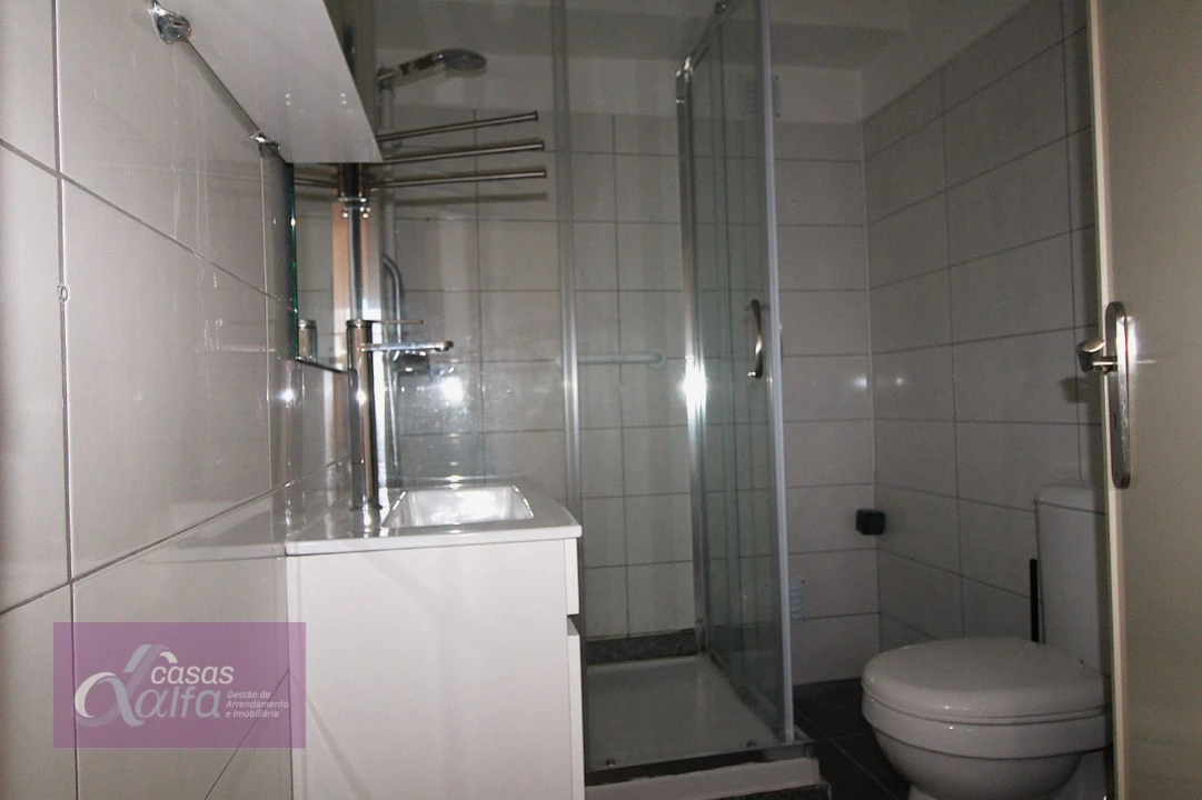 Apartamento T1 para Arrendamento em Leiria, Pousos, Barreira e Cortes Foto 4