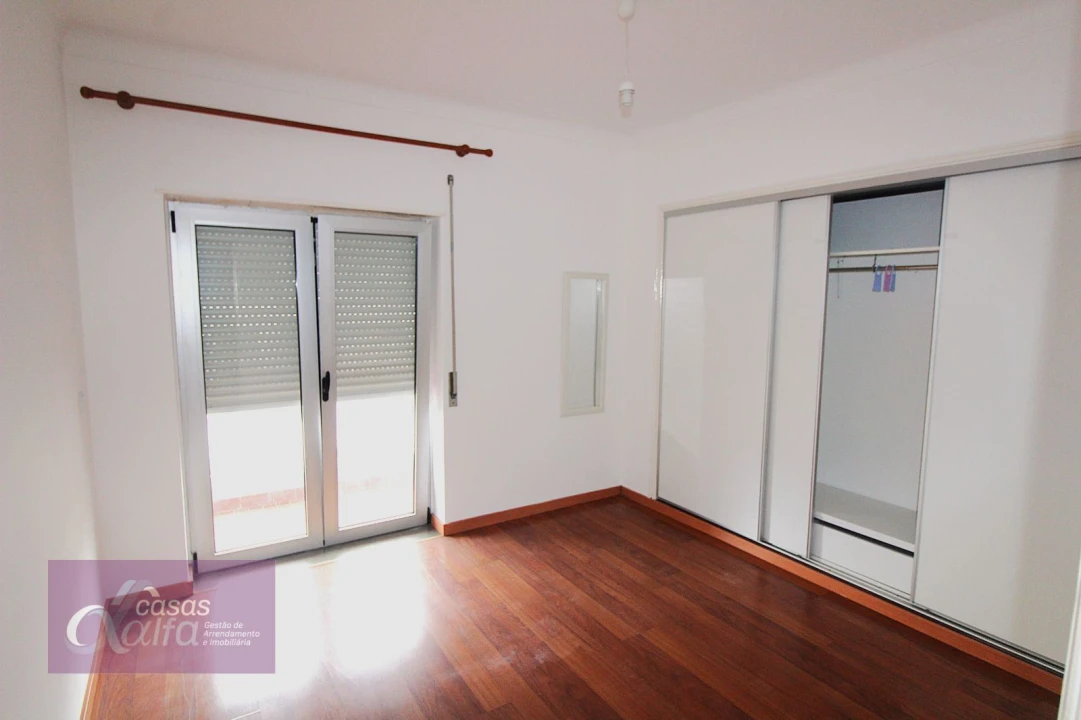 Apartamento T1 para Arrendamento em Leiria, Pousos, Barreira e Cortes Foto 8