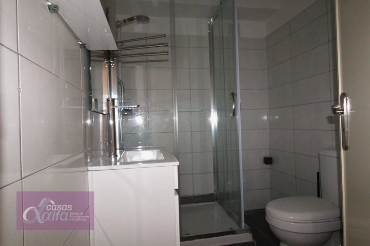Apartamento T1 para Arrendamento em Leiria, Pousos, Barreira e Cortes Foto 4