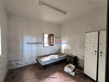 Quinta T0 para Venda em Asseiceira