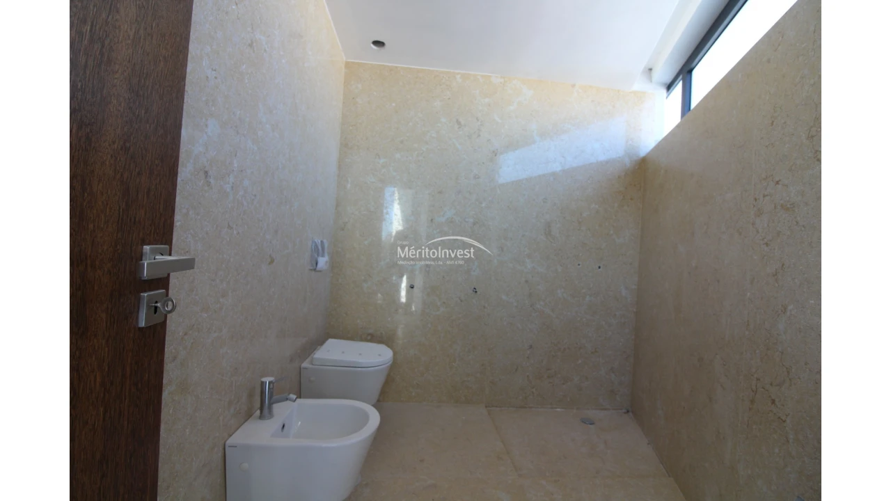 Moradia T4 para Venda em Abade de Neiva Foto 12