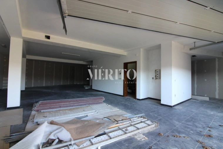 Moradia T4 para Venda em Abade de Neiva Foto 18