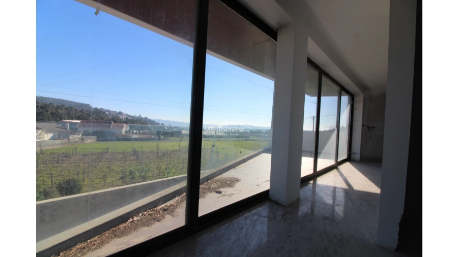 Moradia T4 para Venda em Abade de Neiva Foto 5