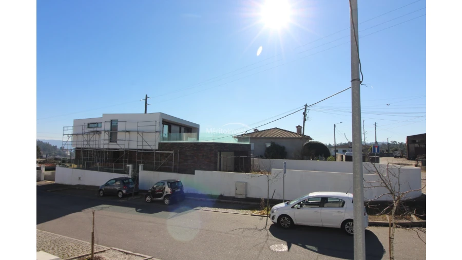 Moradia T4 para Venda em Abade de Neiva