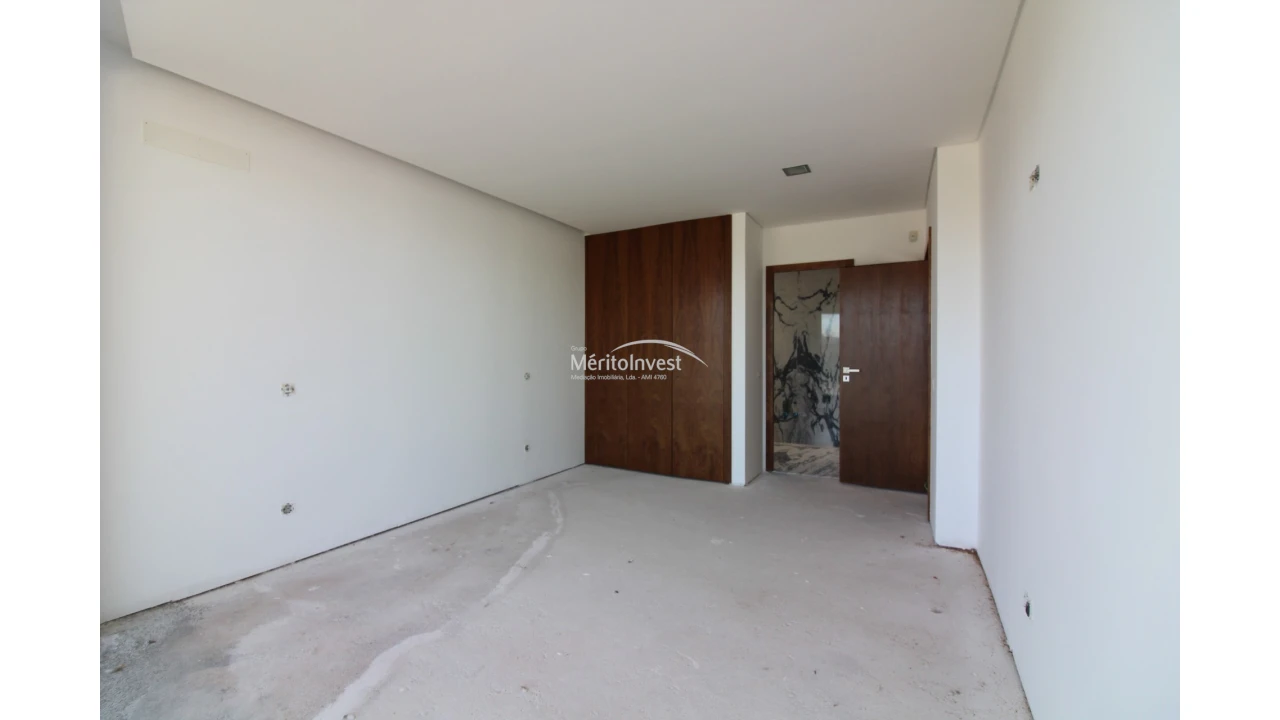 Moradia T4 para Venda em Abade de Neiva Foto 9