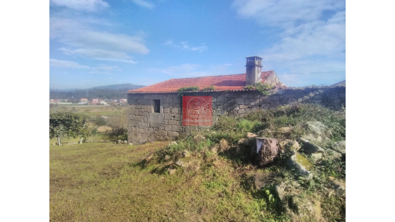 Quinta T2 para Venda em Perelhal Foto 1