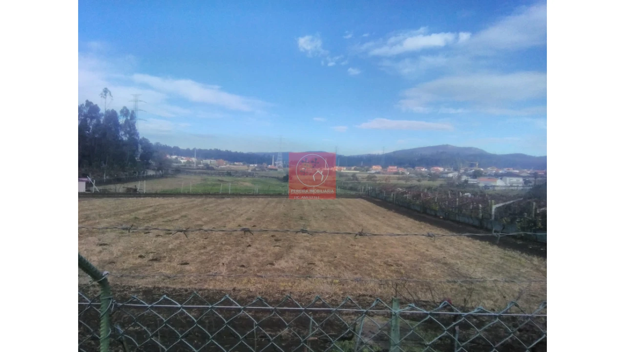 Quinta T2 para Venda em Perelhal Foto 24