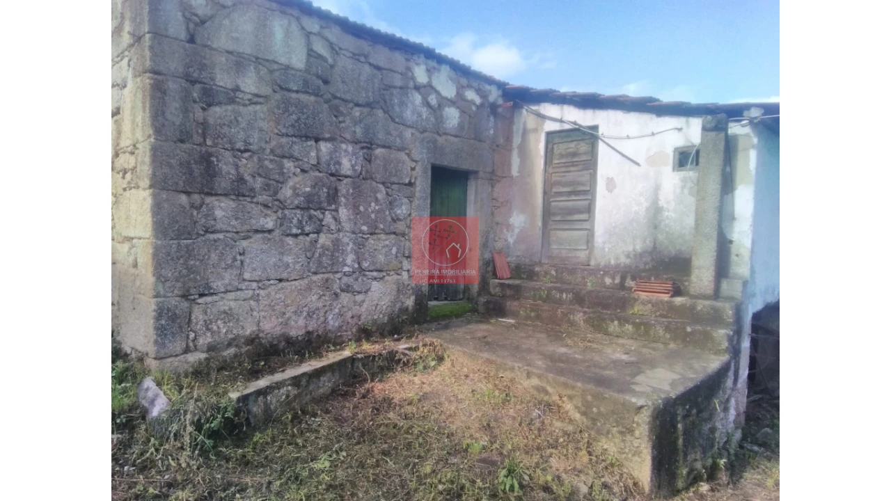 Quinta T2 para Venda em Perelhal Foto 3