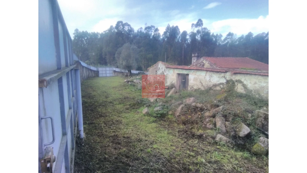 Quinta T2 para Venda em Perelhal Foto 32