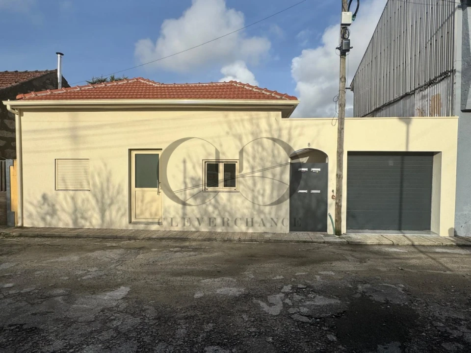 Moradia T1 para Venda em Paranhos Foto 1