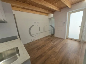 Moradia T1 para Venda em Paranhos