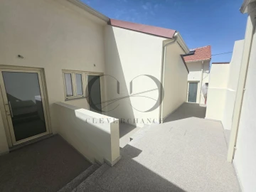 Moradia T1 para Venda em Paranhos
