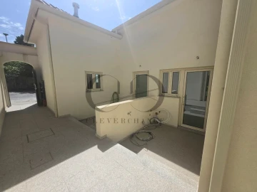 Moradia T1 para Venda em Paranhos