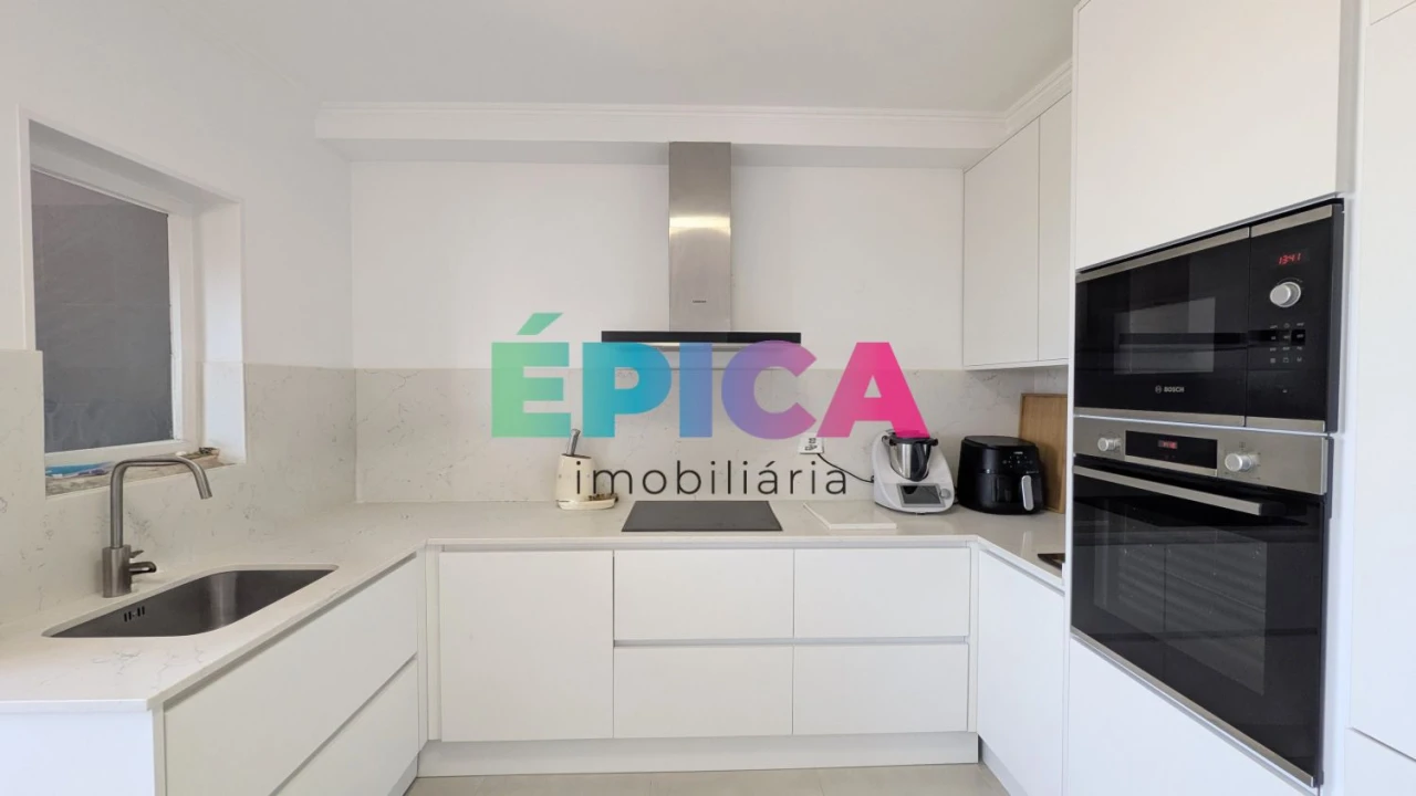 Apartamento T4 para Venda em Queluz e Belas Foto 23