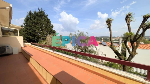 Apartamento T4 para Venda em Queluz e Belas