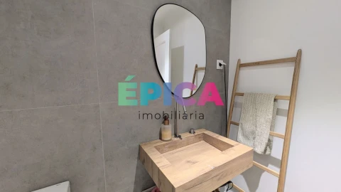 Apartamento T4 para Venda em Queluz e Belas